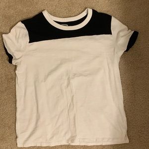 old navy black and white t-shirt